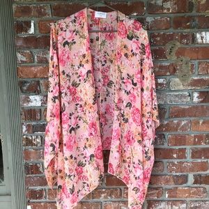 Beautiful Nymphe floral kimono